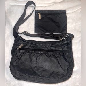 LeSportSac Black Hobo cross body bag w/ coin/toiletry bag EUC